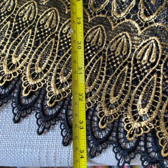 Tiana B. Vintage Black Gold Lace Stretch Holiday Party Festive Top- USA- Sz-L - Picture 12 of 13